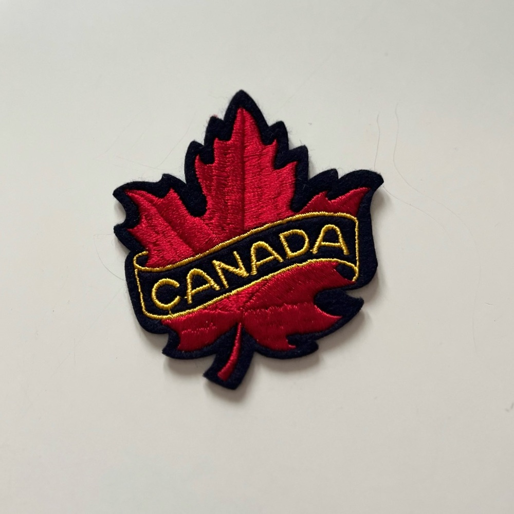 Vintage CANADA Maple Leaf Embroidered Sew On Patch